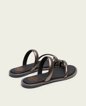 SANDALE THONG PLATE CUIR PLOMBÉ CAMILA