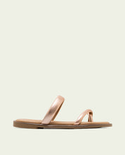 SANDALE THONG PLATE CUIR PLOMBÉ CAMILA
