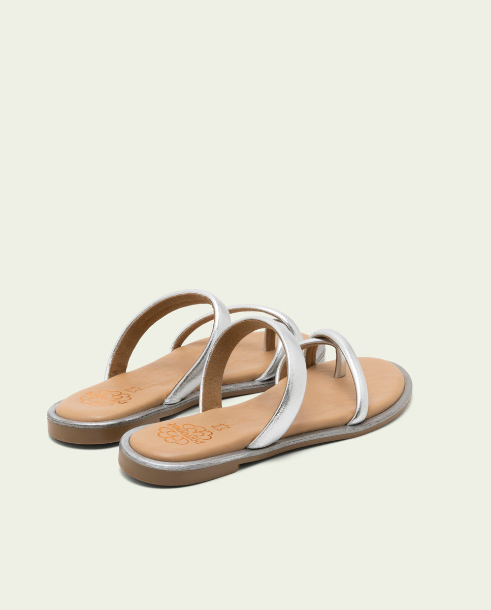 SANDALES ESCLAVES PLATES EN CUIR CAMILA ARGENT