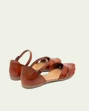 SANDALE PLATE EN CUIR ALBA