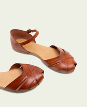 SANDALE PLATE EN CUIR ALBA