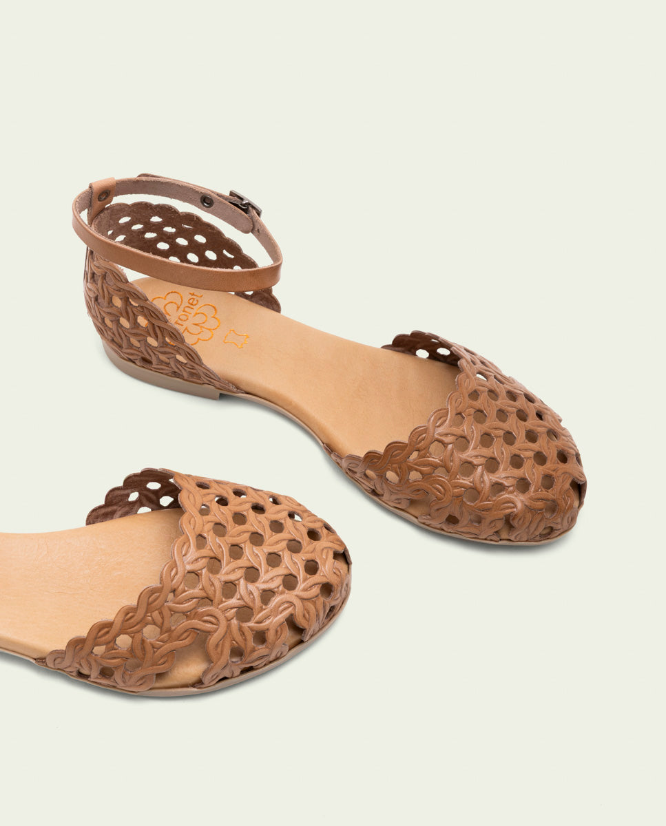 SANDALE PLATE EN CUIR ARIA TAUPE