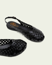 SANDALE PLATE EN CUIR AGATE NOIR