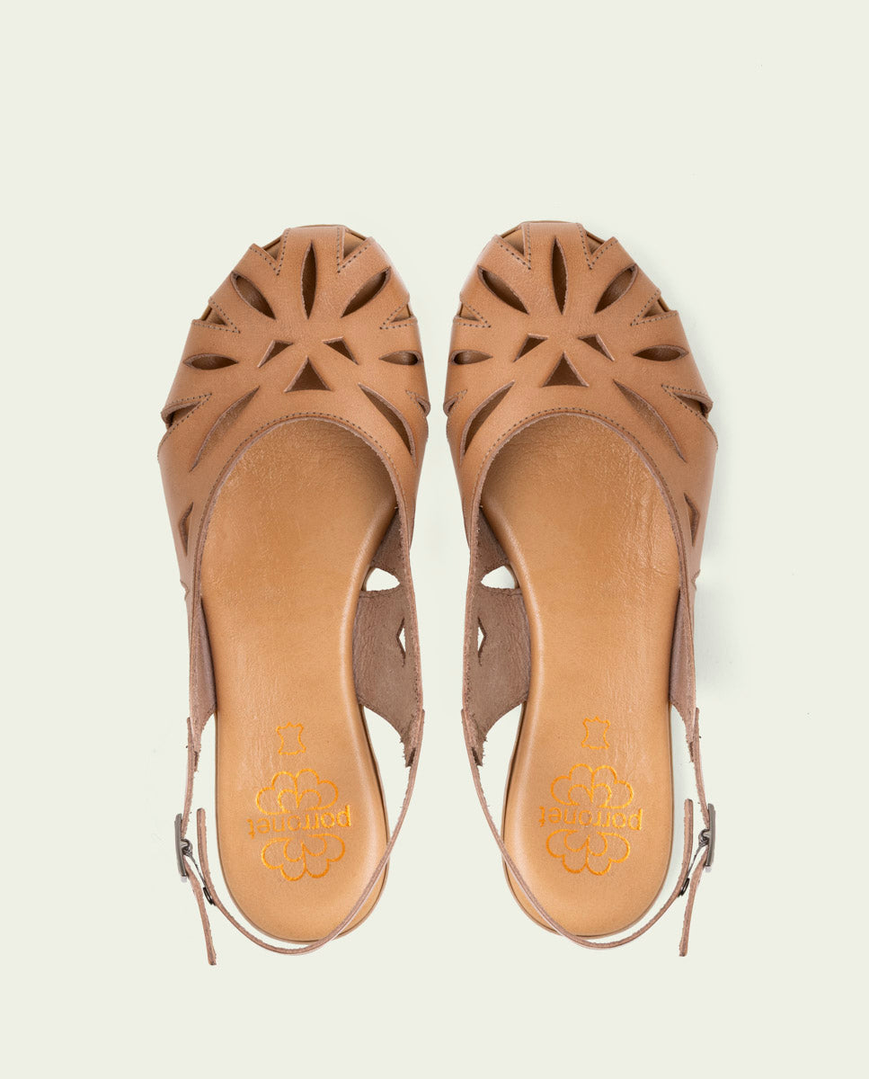 SANDALES PLATES EN CUIR ANDREA TAUPE