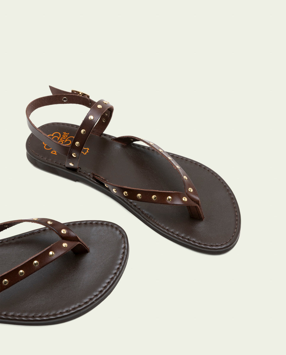 SANDALES PLATES EN CUIR À CLOUS ALESSANDRA MOKA