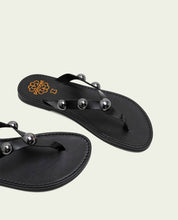 SANDALES ESCLAVES EN CUIR À CLOUS BALLES AURORA NOIR