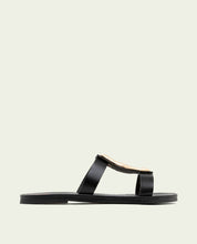 SANDALES PLATES EN CUIR AVEC ORNEMENT ALEIDA MOKA