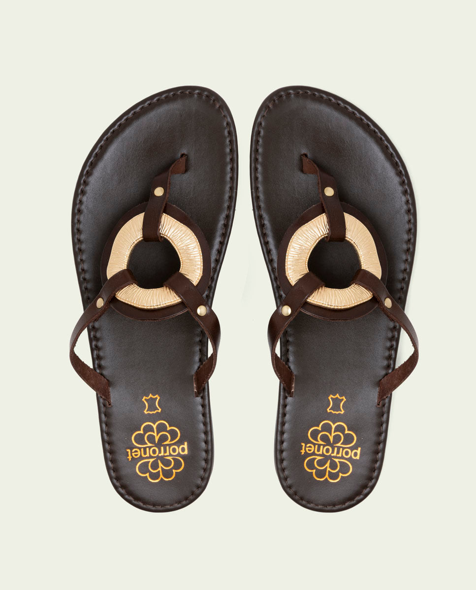 SANDALES ESCAVA EN CUIR AVEC ORNEMENT AMARAL MOKA