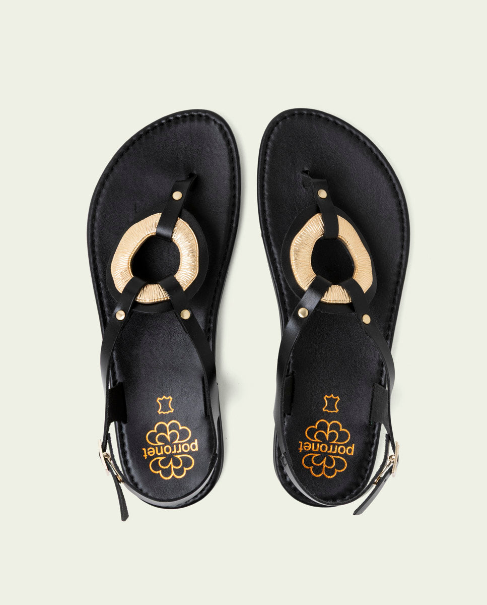 SANDALES PLATES EN CUIR AVEC ORNEMENT AURELIA NOIR