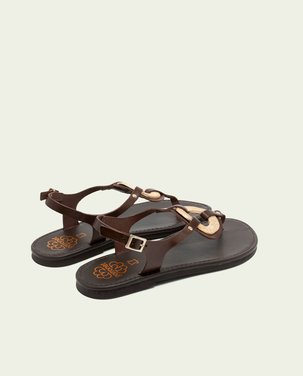 SANDALES PLATES EN CUIR AVEC ORNEMENT AURELIA MOKA