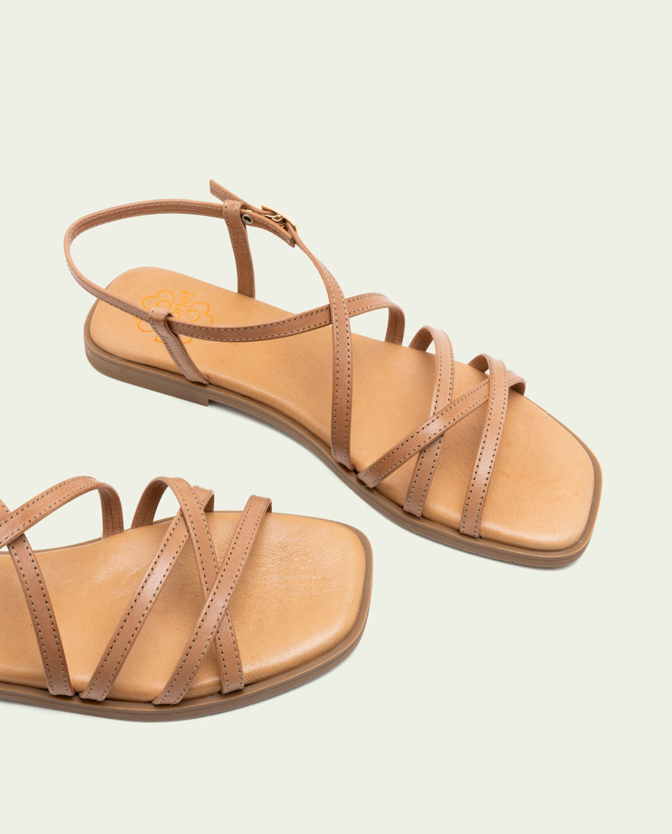 SANDALES PLATES EN CUIR BONNIE TAUPE