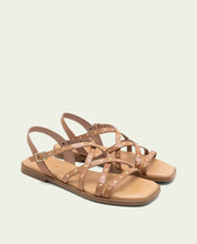 SANDALES PLATES EN CUIR À BRIDES ET CLOUS BLAIR TAUPE