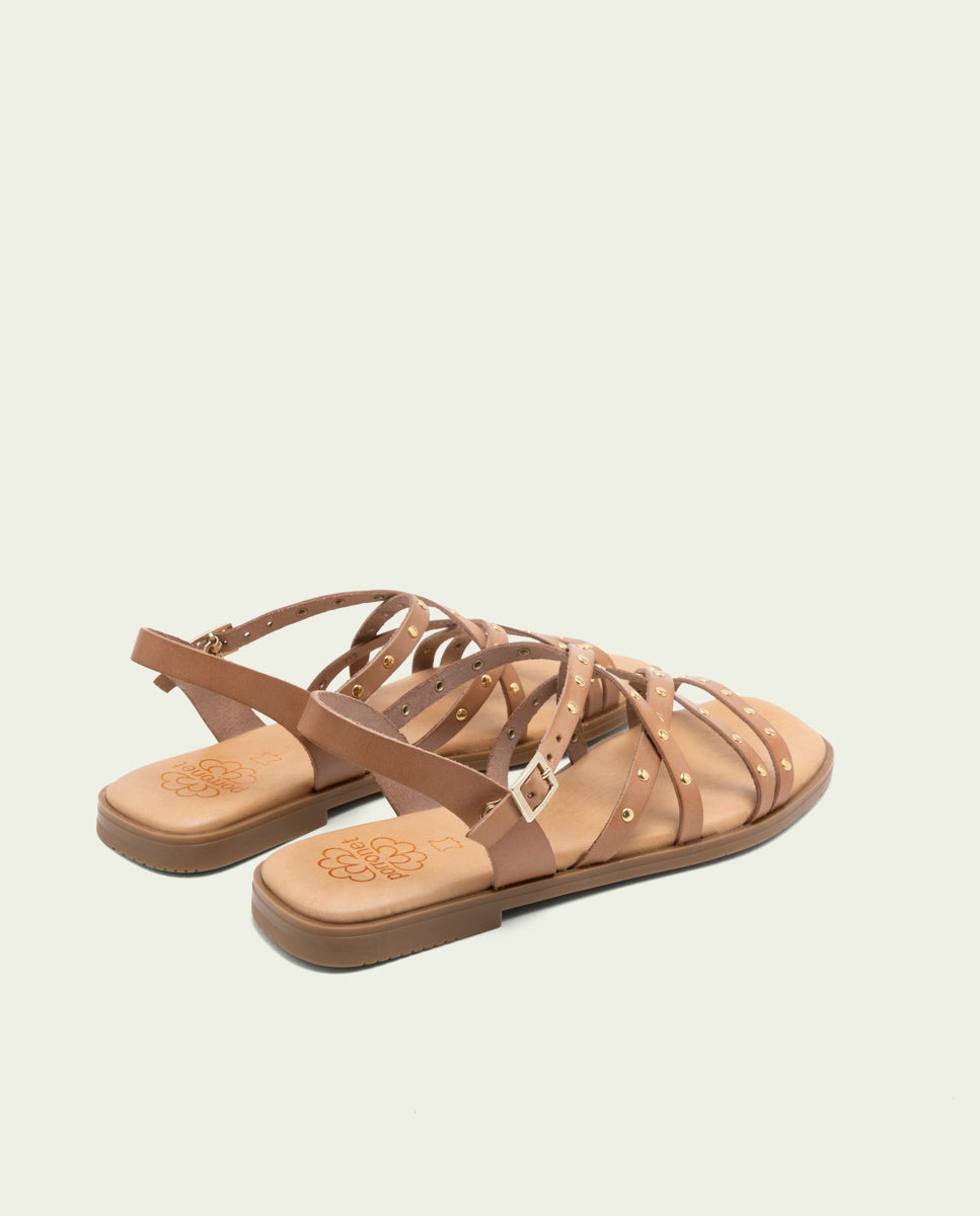 SANDALES PLATES EN CUIR À BRIDES ET CLOUS BLAIR TAUPE