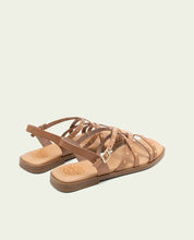 SANDALES PLATES EN CUIR À BRIDES ET CLOUS BLAIR TAUPE