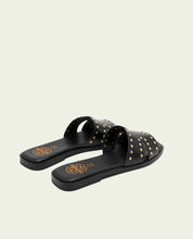 SANDALES PLATES EN CUIR AVEC CLOUS BECCA NOIR