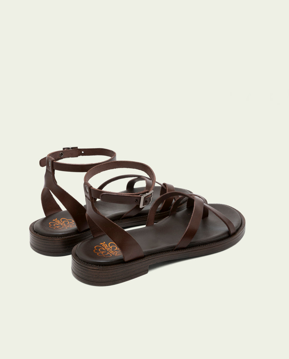 SANDALES PLATES ESCLAVE EN CUIR CECILIA MOKA