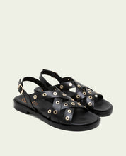 SANDALES PLATES EN CUIR À CLOUS CHLOE NOIR