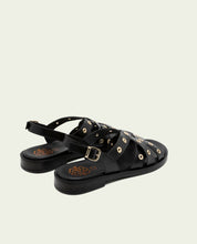 SANDALES PLATES EN CUIR À CLOUS CHLOE NOIR