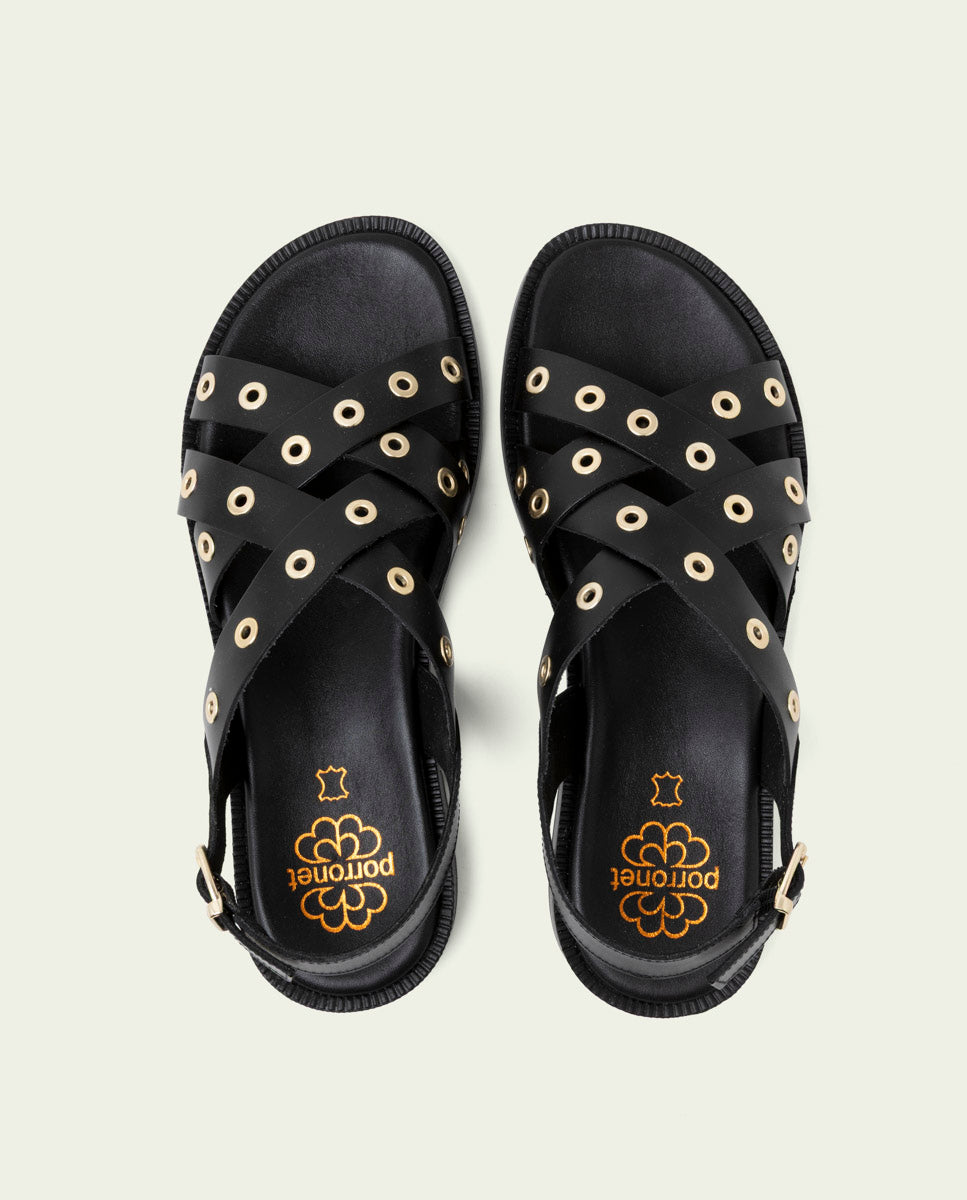 SANDALES PLATES EN CUIR À CLOUS CHLOE NOIR