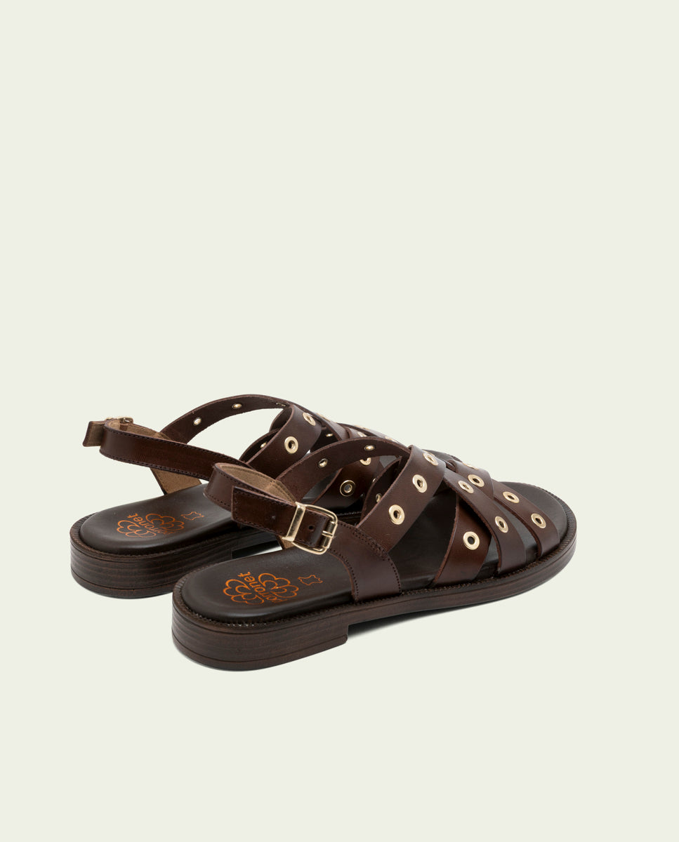 SANDALES PLATES EN CUIR À CLOUS CHLOE MOKA