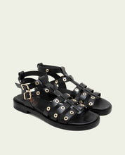 SANDALES PLATES EN CUIR À CLOUS CHLOE NOIR