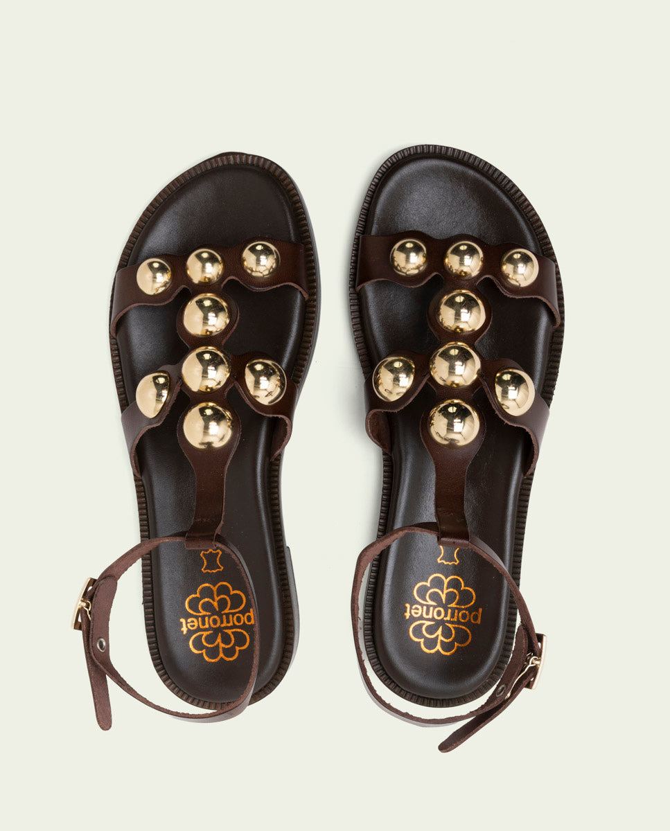SANDALES PLATES EN CUIR ESCLAVA AVEC STRASS CARMEN MOKA