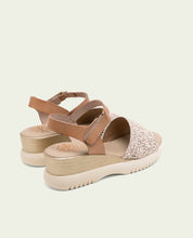 SANDALES À TALONS COMPENSÉS EN CUIR ELISA TAUPE