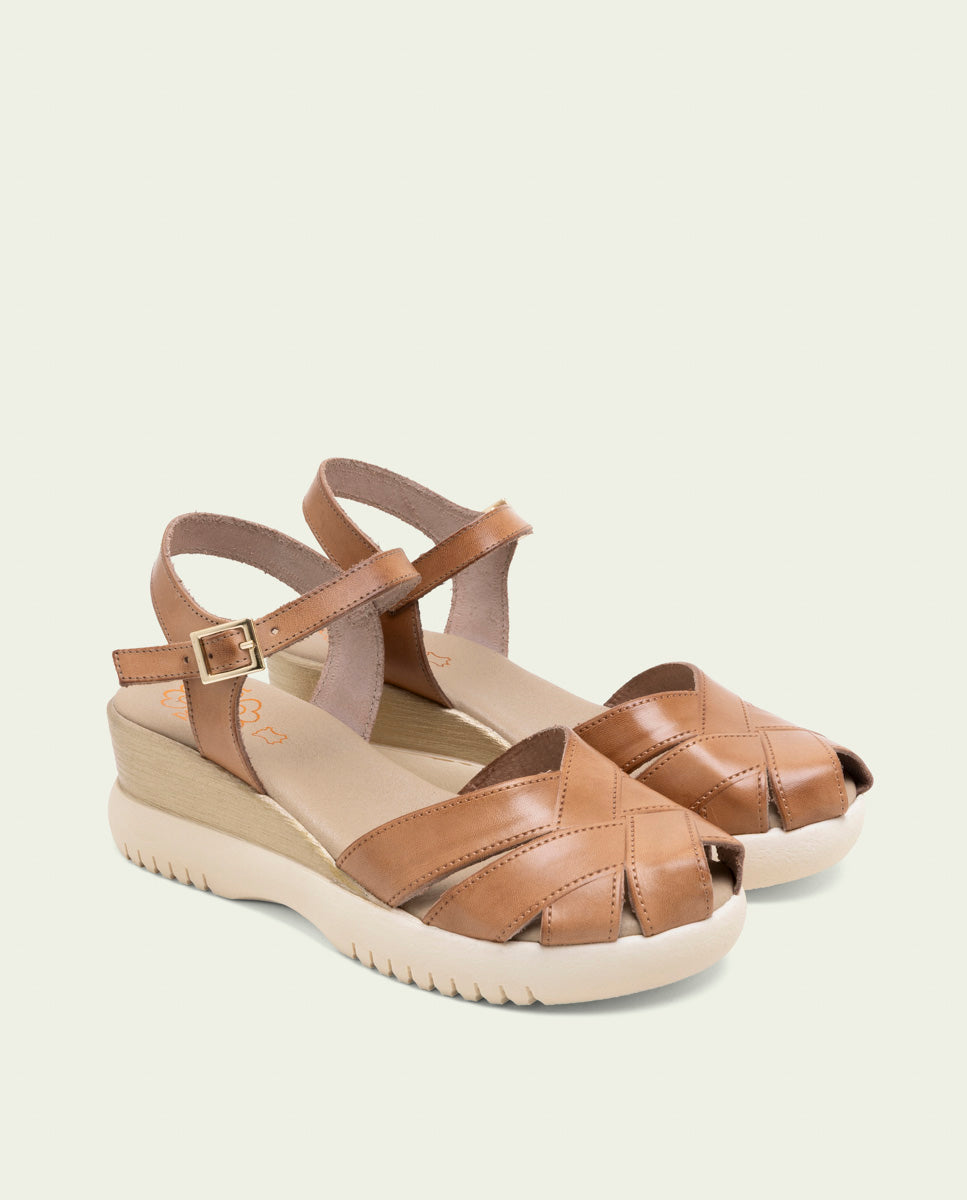 SANDALES À TALONS COMPENSÉS EN CUIR EMILIA TAUPE