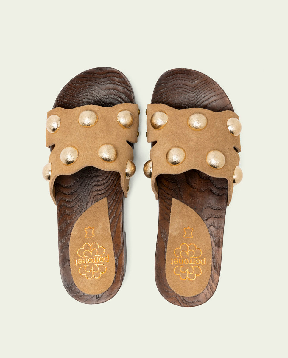 SANDALE À TALON EN CUIR CLOUTÉS GIANNA CAMEL