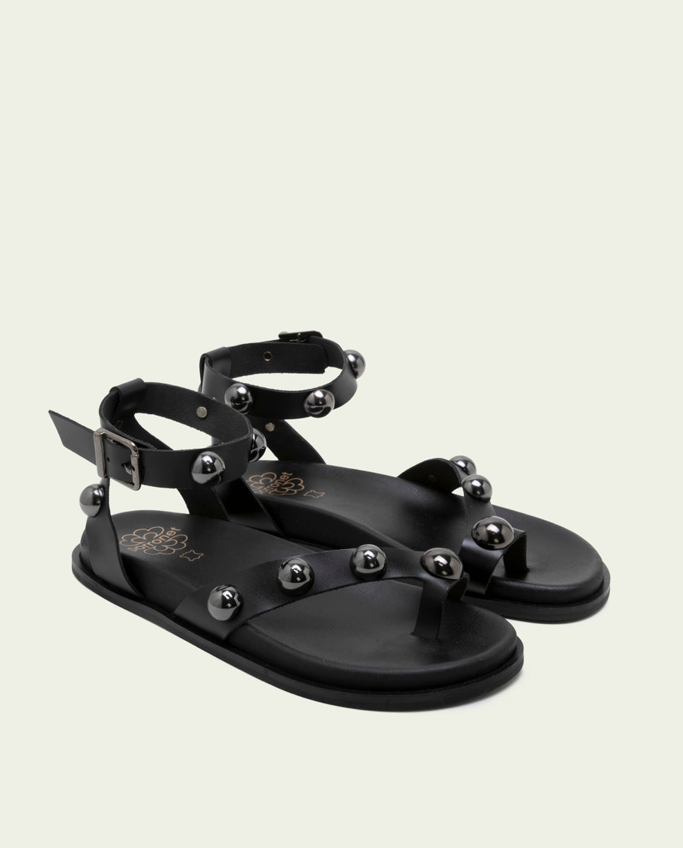SANDALE PLATE EN CUIR CLOUS HOLLY NOIR