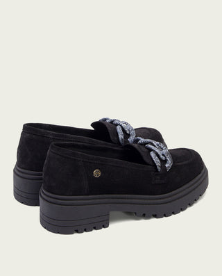 MOCASSINS PLATS NOIRS AVEC ORNEMENT SAIKO