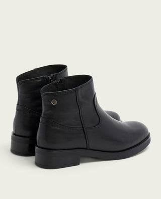 BOTTINES EN CUIR NOIR AVEC FERMENTEUR ÉCLAIR EINES