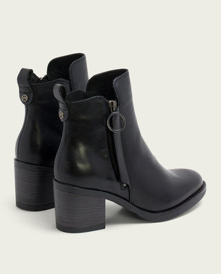 BOTTINES EN CUIR NOIR AVEC FERMETURE ÉCLAIR JAELA