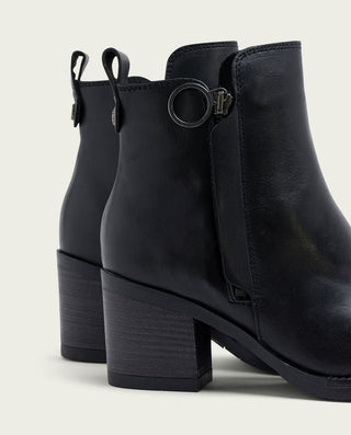 BOTTINES EN CUIR NOIR AVEC FERMETURE ÉCLAIR JAELA