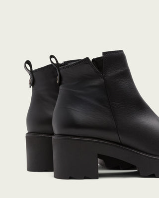 BOTTINES EN CUIR AVEC FERMETURE ÉCLAIR NOIRE MILA