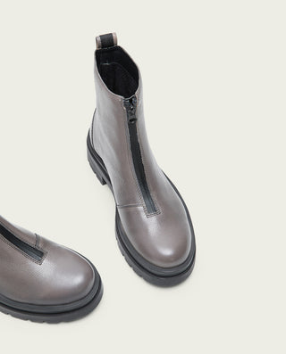 BOTTINES TRACK EN CUIR GRIS AVEC FERMETURE ÉCLAIR NALA.