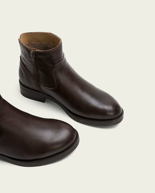 BOTTINES EN CUIR MOKA AVEC FERMETURE ÉCLAIR BÁRBARA