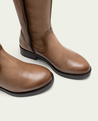 BOTTES HAUTES EN CUIR TAUPE AVEC FERMETURE ÉCLAIR BELÉN