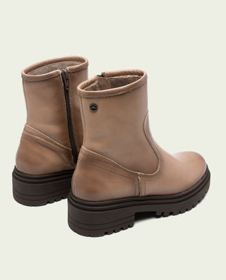 BOTTINES EN CUIR TAUPE AVEC FERMETURE ÉCLAIR CLARA