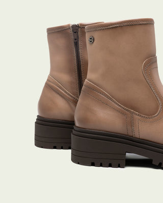 BOTTINES EN CUIR TAUPE AVEC FERMETURE ÉCLAIR CLARA