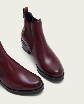 BOTTINES EN CUIR BORDEAUX AVEC ÉLASTIQUES DAFNE