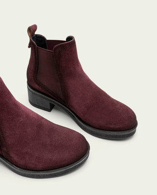 BOTTINES EN CUIR BORDEAUX AVEC ÉLASTIQUES DÁMARIS