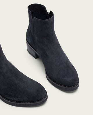 BOTTINES EN CUIR CHARBON AVEC ÉCLAIR DIANA