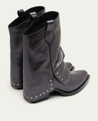 BOTTES DOUBLE FACE EN CUIR MOKA MÉTALLISÉ AVEC CLOUS FAITH