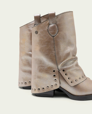 BOTTES DOUBLE FACE EN CUIR PLATINE AVEC CLOUS FAITH