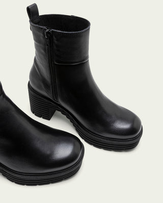 BOTTINES EN CUIR AVEC FERMETURE ÉCLAIR NOIRE MARTA