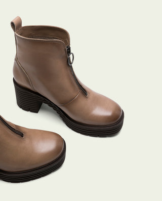 BOTTINES EN CUIR AVEC FERMETURE ÉCLAIR TAUPE MILA