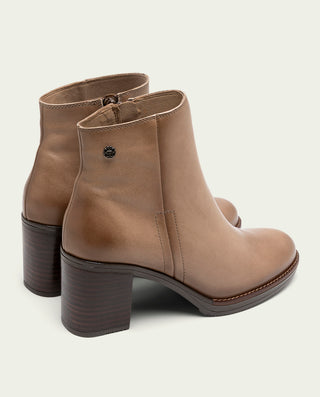 BOTTINES EN CUIR À TALONS TAUPE RANIA