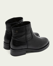 BOTTINES EN CUIR NOIRS AVEC FERMETURE ÉCLAIR JIMENA