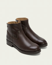 BOTTINES EN CUIR AVEC FERMETURE ÉCLAIR JIMENA MOKA